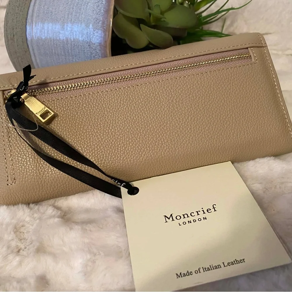 ✨🆕✨Brand New Moncrief Large Wallet